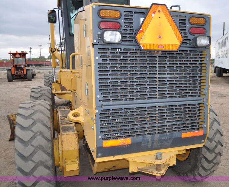 image for item C3027 2004 John Deere 772CH II motor grader