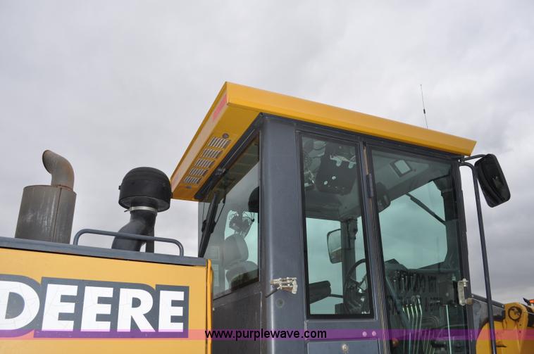 image for item C3027 2004 John Deere 772CH II motor grader