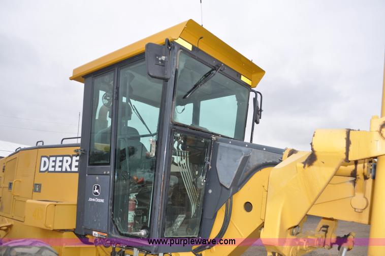 image for item C3027 2004 John Deere 772CH II motor grader