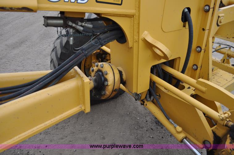 image for item C3027 2004 John Deere 772CH II motor grader