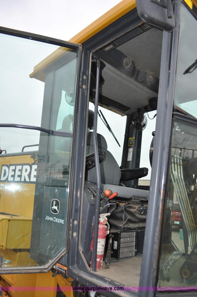 image for item C3027 2004 John Deere 772CH II motor grader