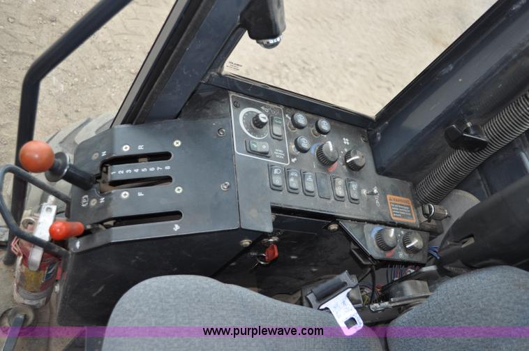 image for item C3027 2004 John Deere 772CH II motor grader