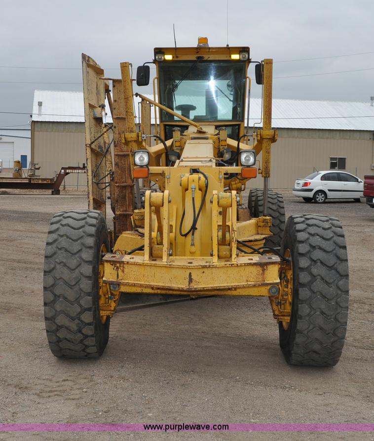 image for item C3028 John Deere 772BH motor grader