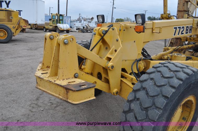 image for item C3028 John Deere 772BH motor grader
