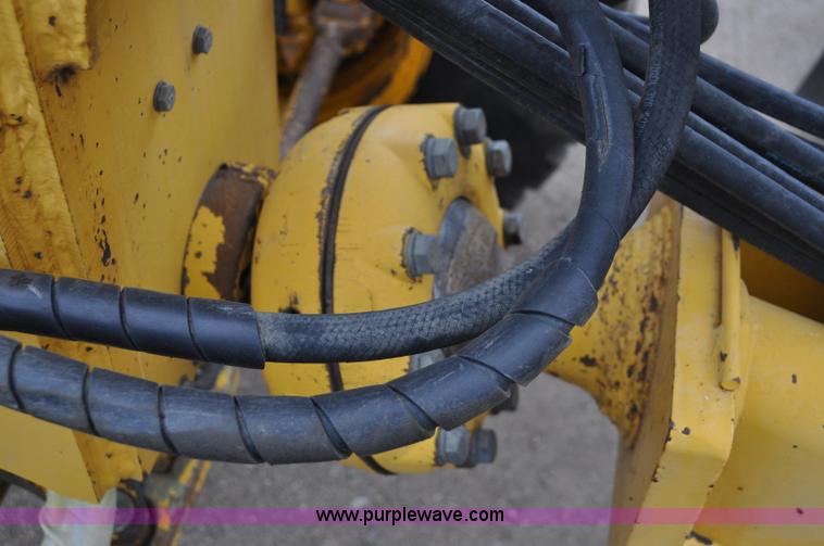 image for item C3028 John Deere 772BH motor grader