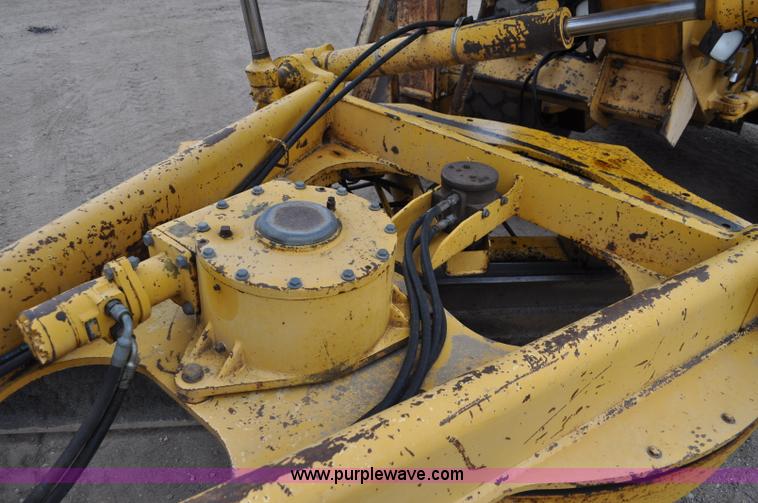 image for item C3028 John Deere 772BH motor grader