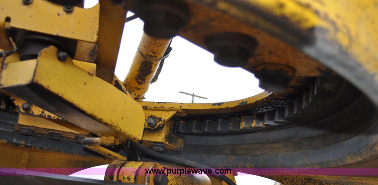 image for item C3028 John Deere 772BH motor grader