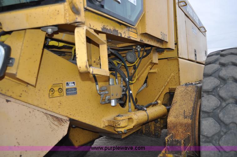 image for item C3028 John Deere 772BH motor grader