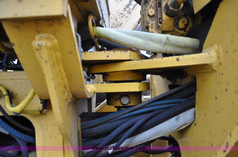 image for item C3028 John Deere 772BH motor grader