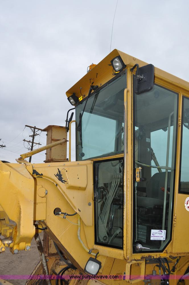 image for item C3028 John Deere 772BH motor grader