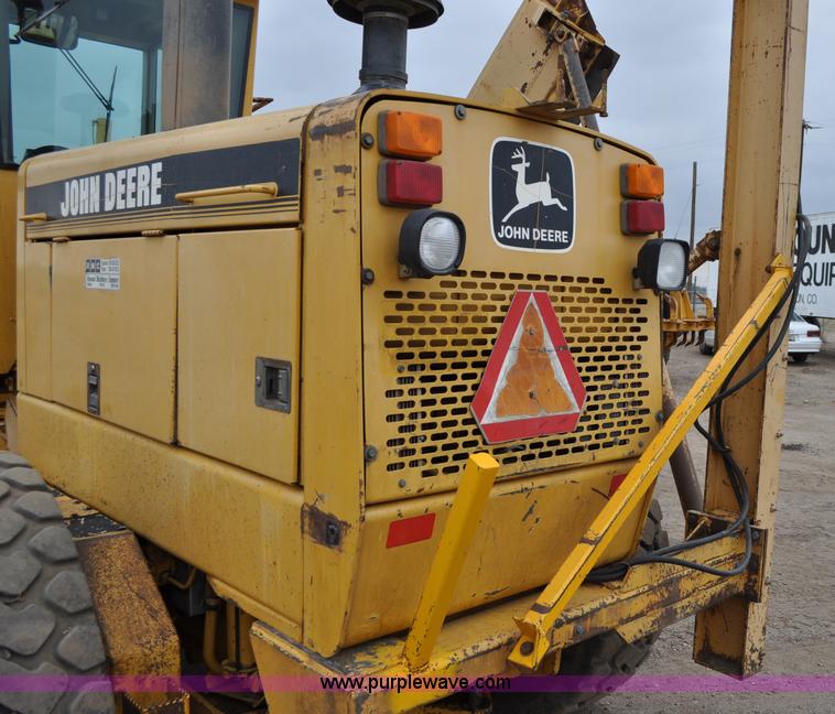 image for item C3028 John Deere 772BH motor grader