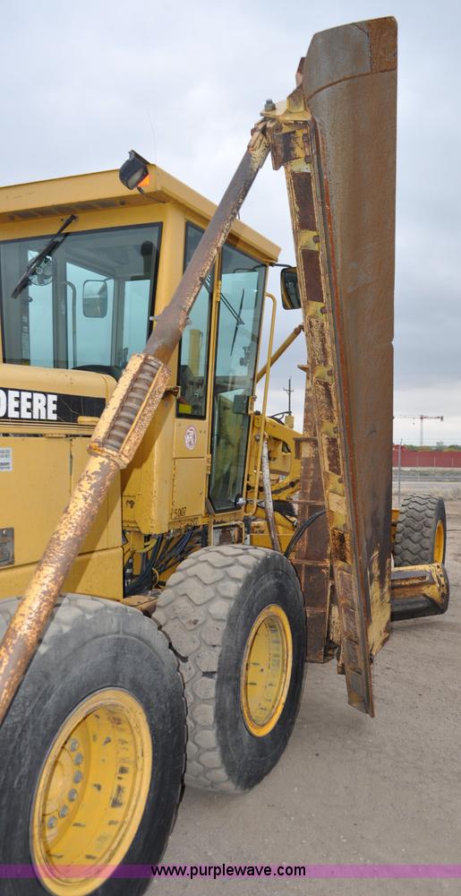 image for item C3028 John Deere 772BH motor grader