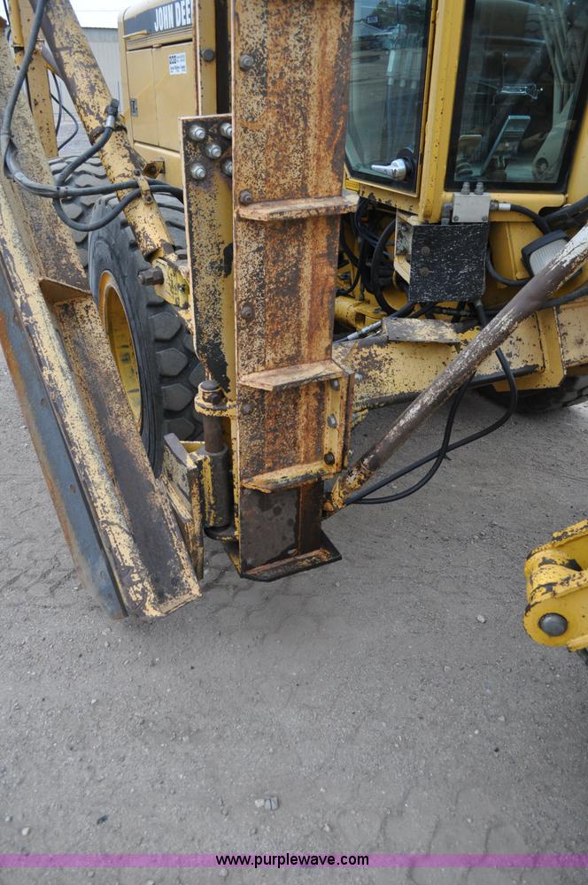 image for item C3028 John Deere 772BH motor grader