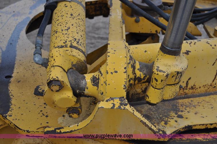 image for item C3028 John Deere 772BH motor grader