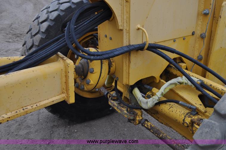 image for item C3028 John Deere 772BH motor grader