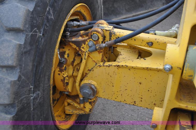 image for item C3028 John Deere 772BH motor grader