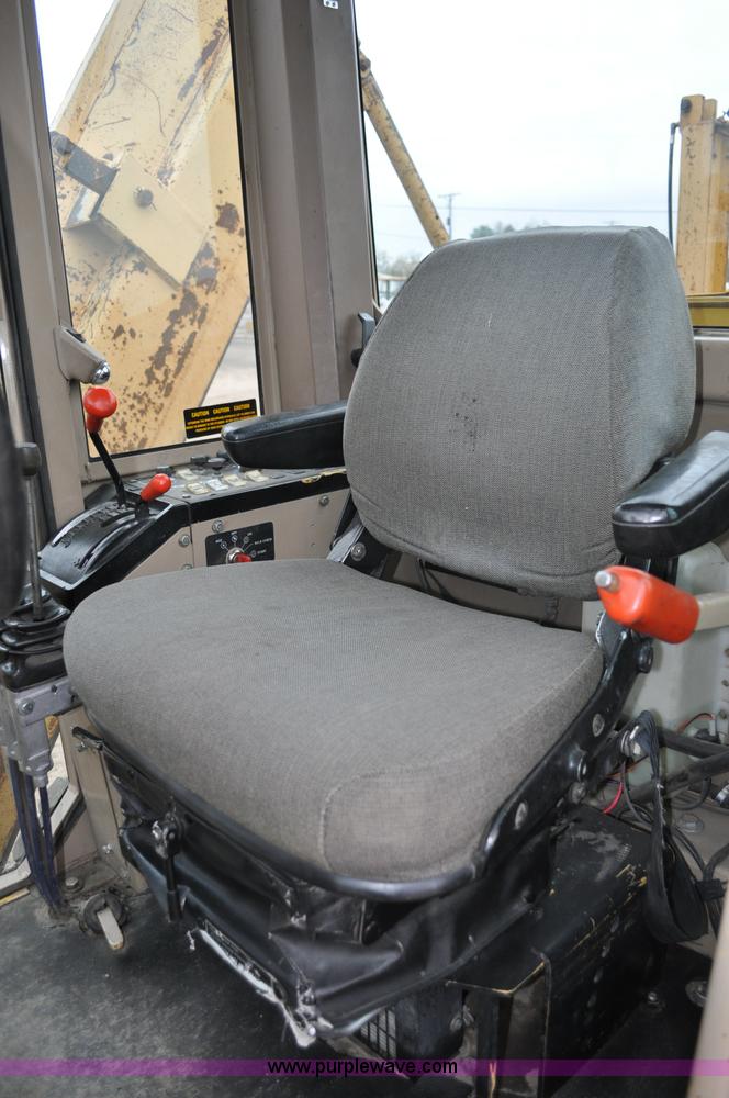 image for item C3028 John Deere 772BH motor grader