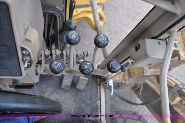 image for item C3028 John Deere 772BH motor grader