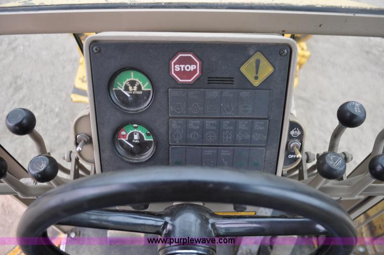 image for item C3028 John Deere 772BH motor grader