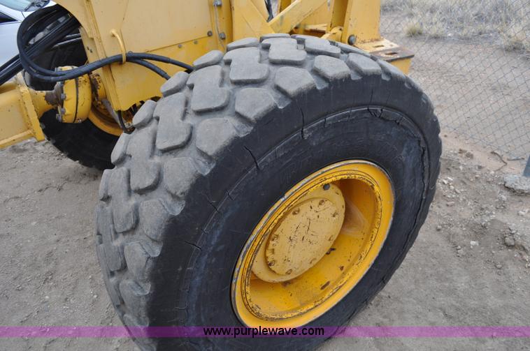 image for item C3028 John Deere 772BH motor grader