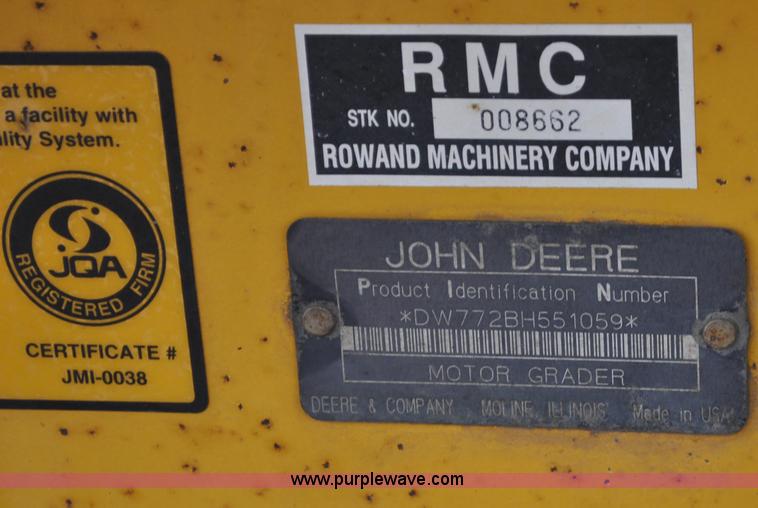 image for item C3028 John Deere 772BH motor grader