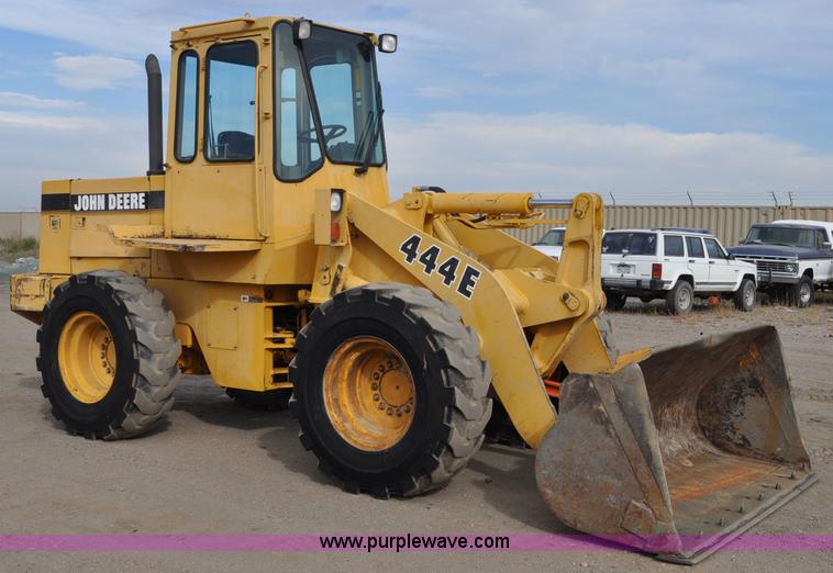 image for item C3029 1988 John Deere 444E articulated wheel loader