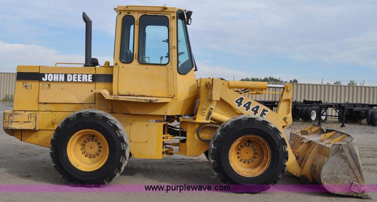 image for item C3029 1988 John Deere 444E articulated wheel loader