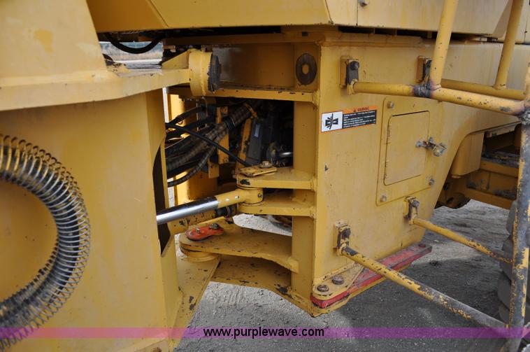 image for item C3029 1988 John Deere 444E articulated wheel loader