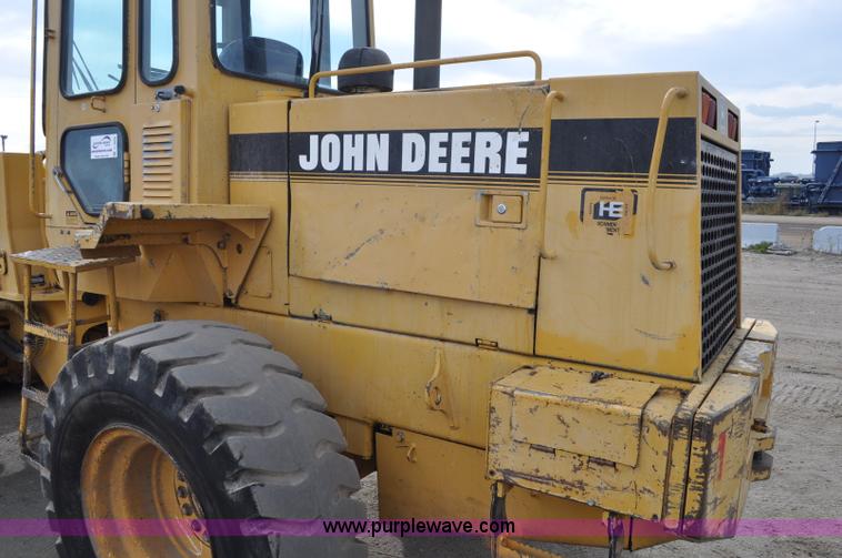 image for item C3029 1988 John Deere 444E articulated wheel loader