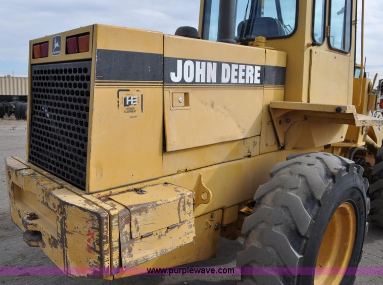 image for item C3029 1988 John Deere 444E articulated wheel loader