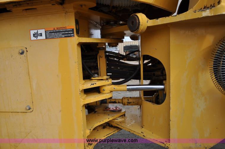 image for item C3029 1988 John Deere 444E articulated wheel loader