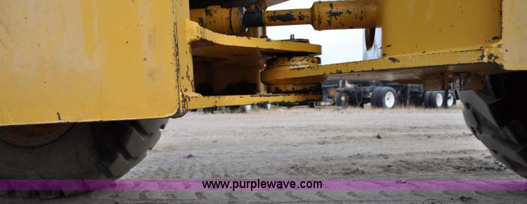 image for item C3029 1988 John Deere 444E articulated wheel loader