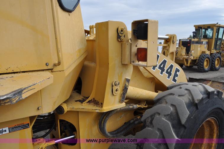 image for item C3029 1988 John Deere 444E articulated wheel loader