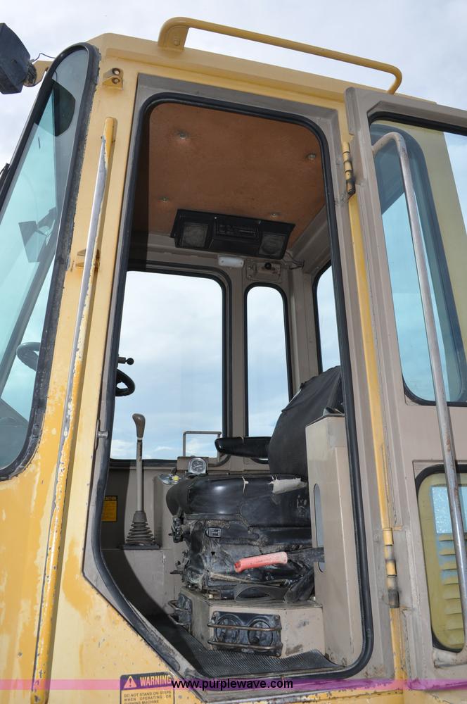 image for item C3029 1988 John Deere 444E articulated wheel loader