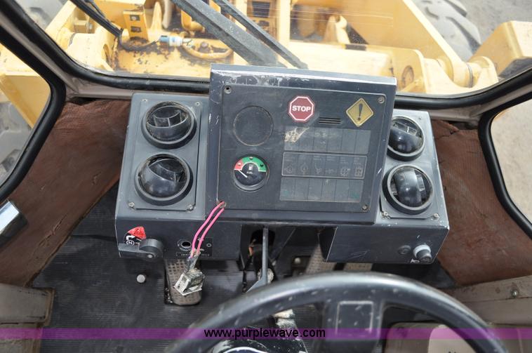 image for item C3029 1988 John Deere 444E articulated wheel loader