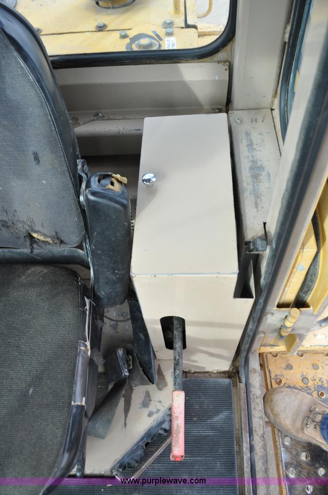 image for item C3029 1988 John Deere 444E articulated wheel loader