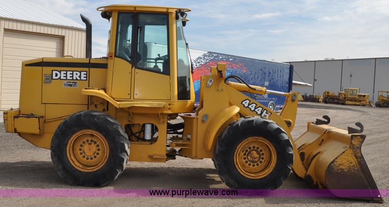 image for item C3030 2000 John Deere 444H wheel loader