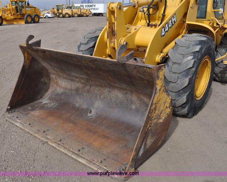 image for item C3030 2000 John Deere 444H wheel loader