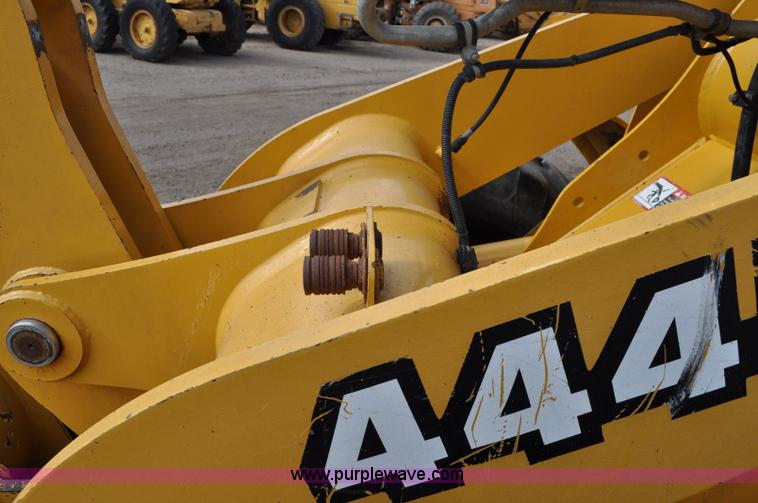 image for item C3030 2000 John Deere 444H wheel loader