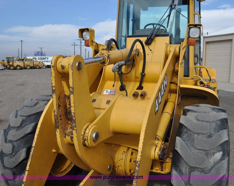 image for item C3030 2000 John Deere 444H wheel loader
