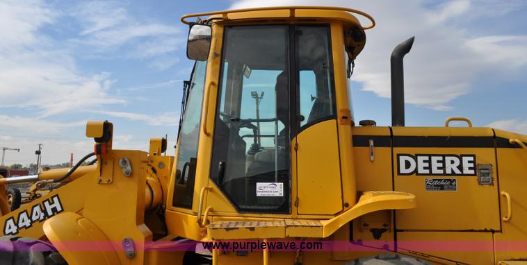 image for item C3030 2000 John Deere 444H wheel loader