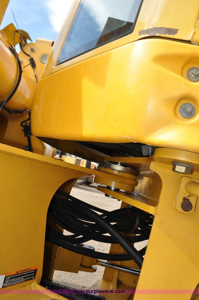 image for item C3030 2000 John Deere 444H wheel loader