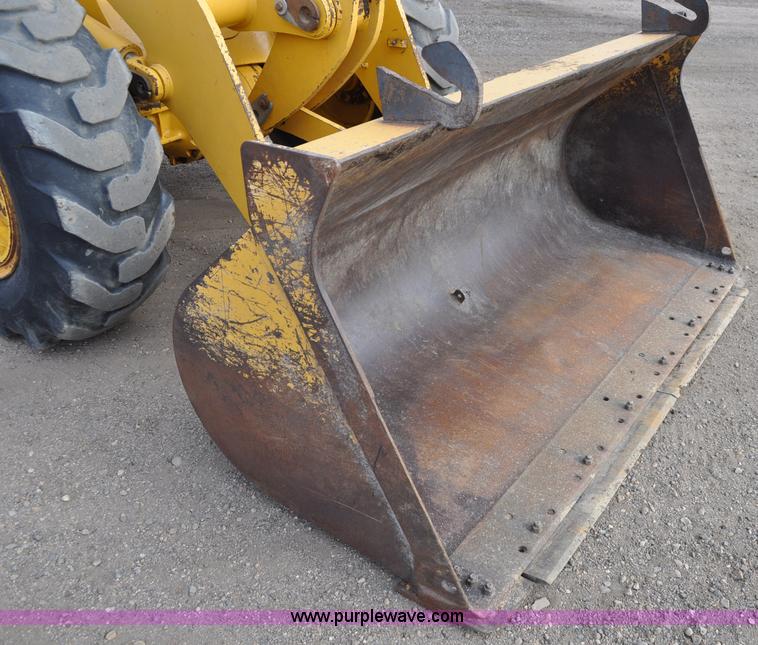 image for item C3030 2000 John Deere 444H wheel loader