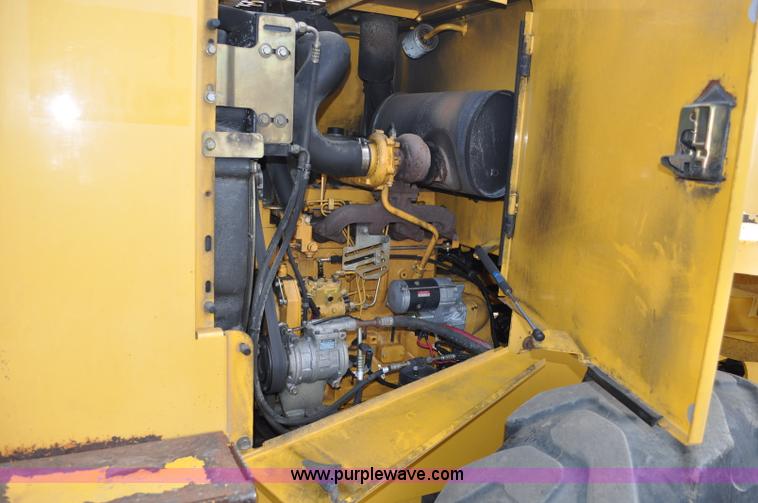 image for item C3030 2000 John Deere 444H wheel loader