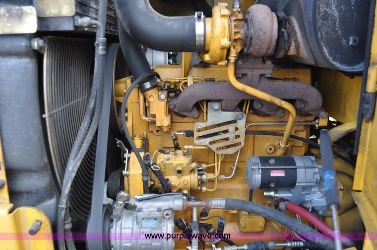 image for item C3030 2000 John Deere 444H wheel loader