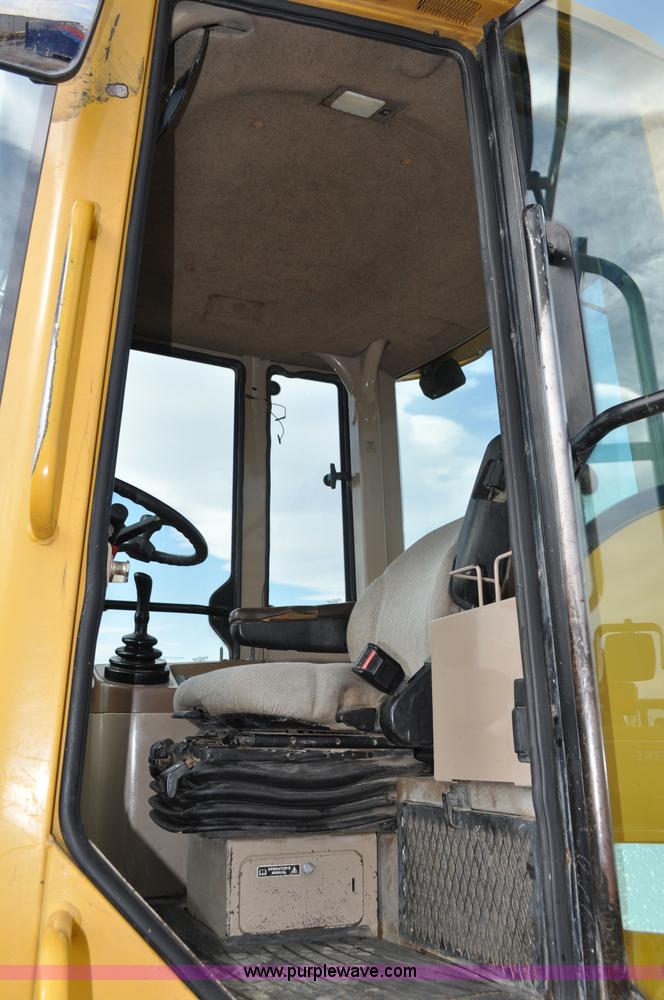 image for item C3030 2000 John Deere 444H wheel loader