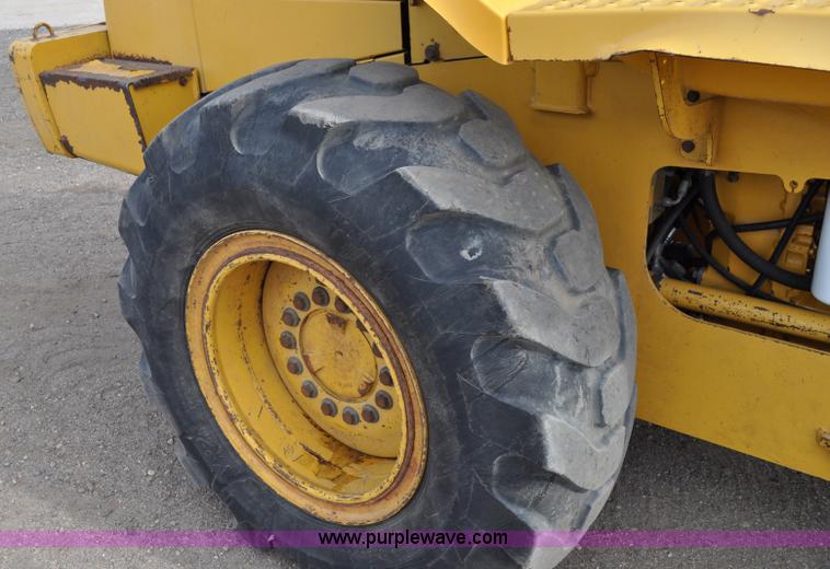 image for item C3030 2000 John Deere 444H wheel loader