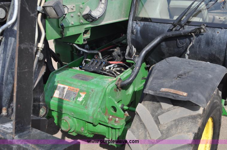 image for item C3040 2005 John Deere 3220 telehandler
