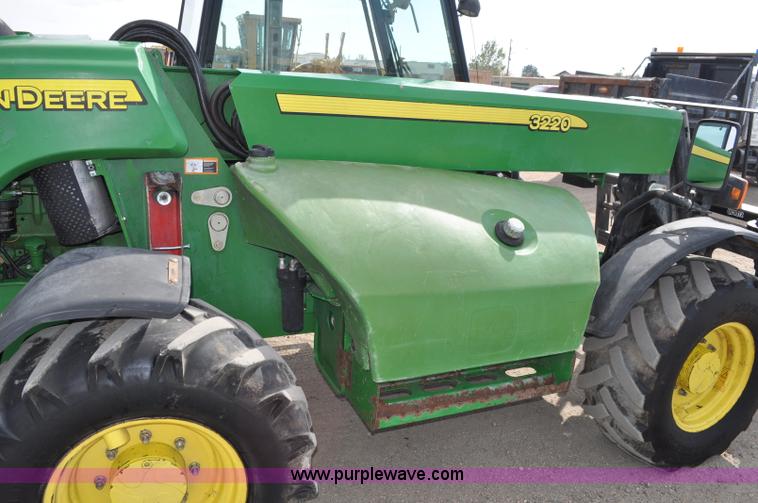 image for item C3040 2005 John Deere 3220 telehandler