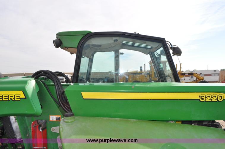 image for item C3040 2005 John Deere 3220 telehandler
